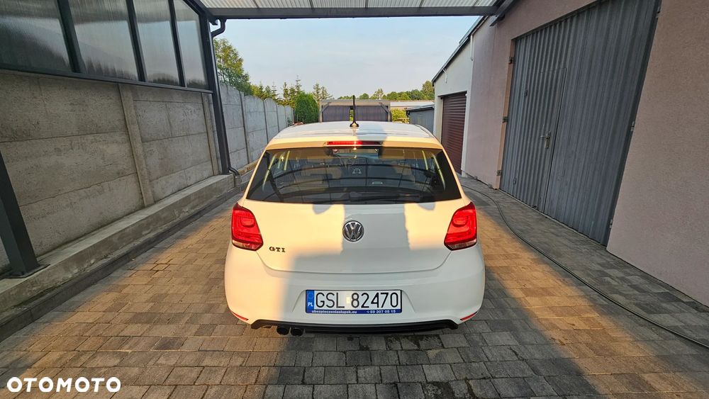 Volkswagen Polo 2011 photo 5