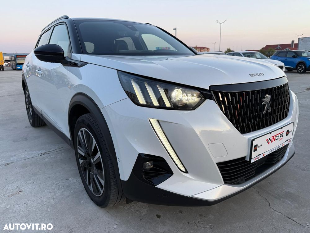 Peugeot 2008 PureTech 130 EAT8 GT Pack - 31