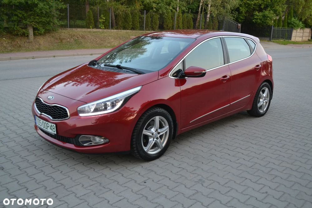 Kia Ceed 1.6 GDI Platinum Edition - 1