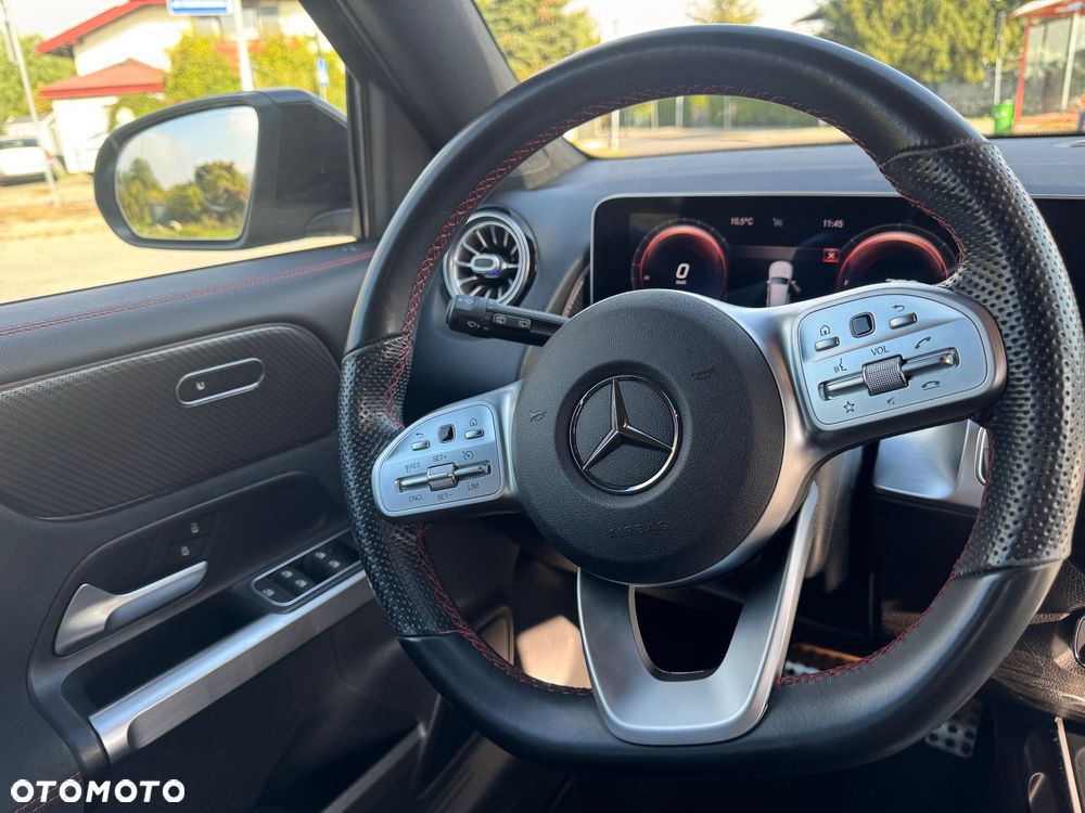 Mercedes-Benz GLB 180 d 8G-DCT AMG Line - 16