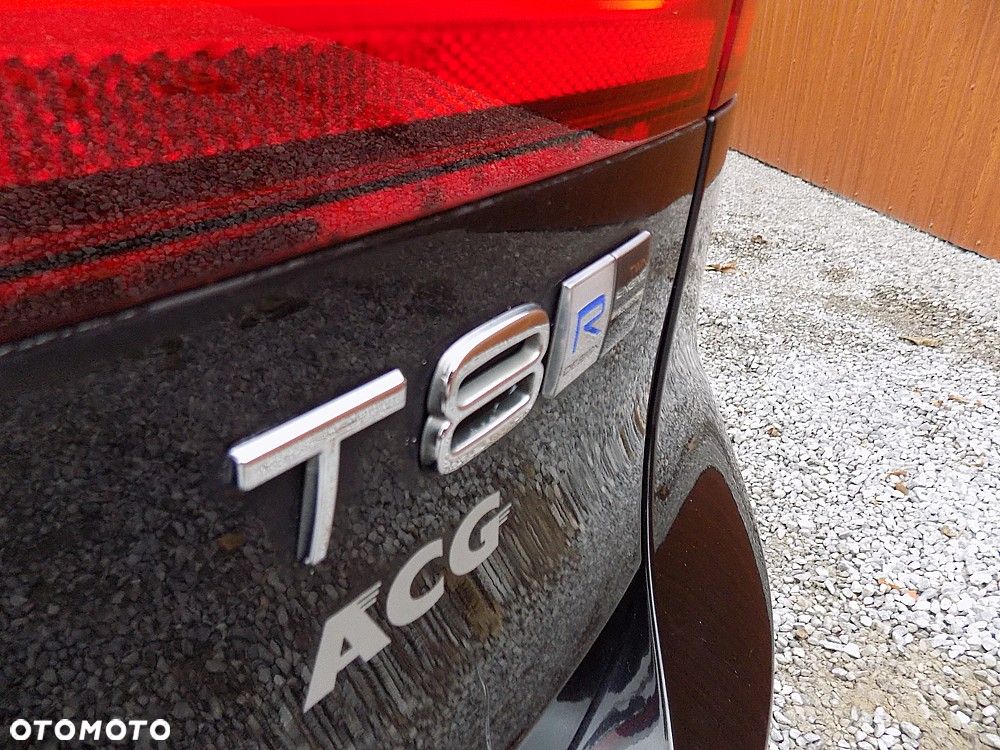 Volvo V90 T8 AWD Plug-In Hybrid R-Design - 36