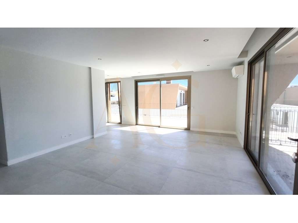 Apartamento T2 em ultimo andar com piscina e garagem em Cabanas de ... - Grande imagem: 3/32