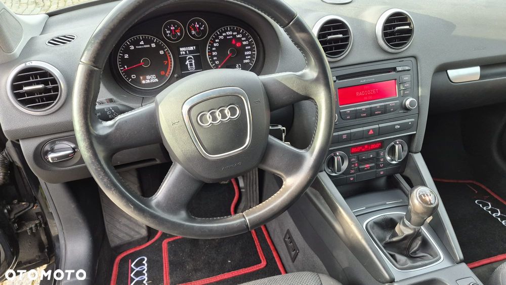 Audi A3 3-drzwiowe 1.6 Attraction - 21
