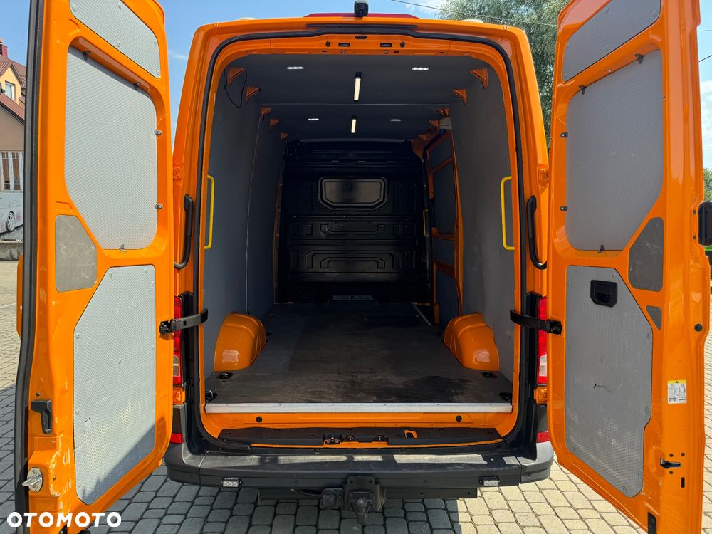 Volkswagen Crafter - 11