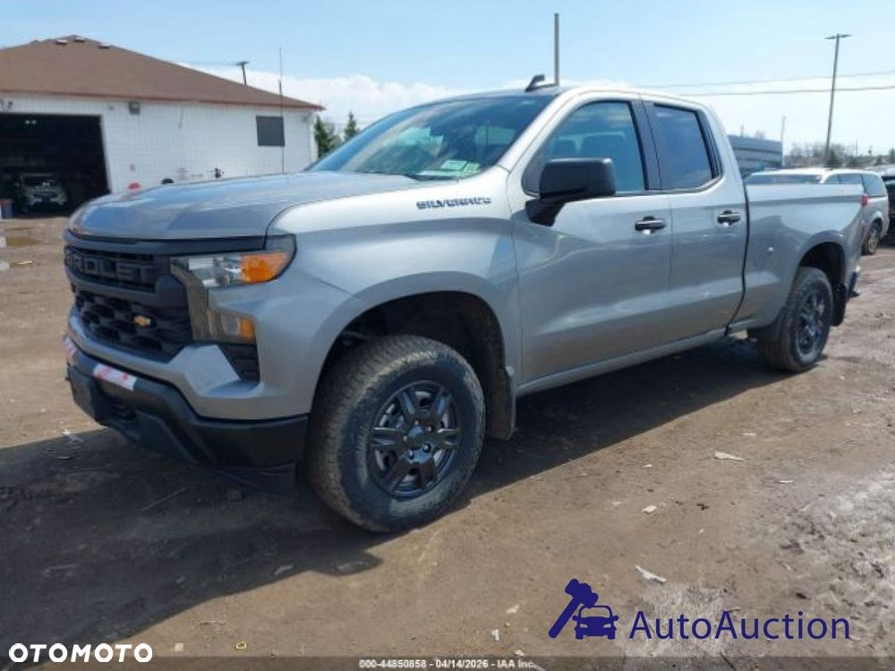 Chevrolet Silverado - 1