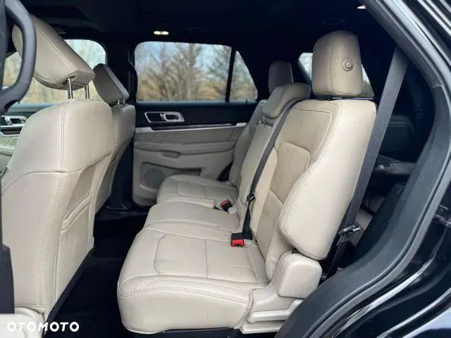 Ford Explorer - 18