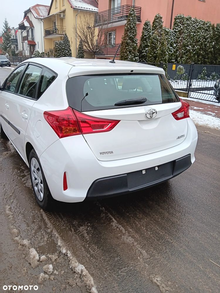 Toyota Auris - 3