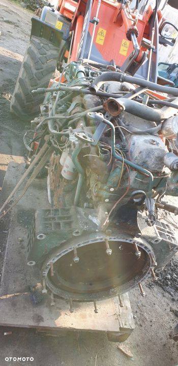 VOLVO FL 6 SILNIK NA CZĘŚCI SŁUPEK DAWCA SZPILKA - 9