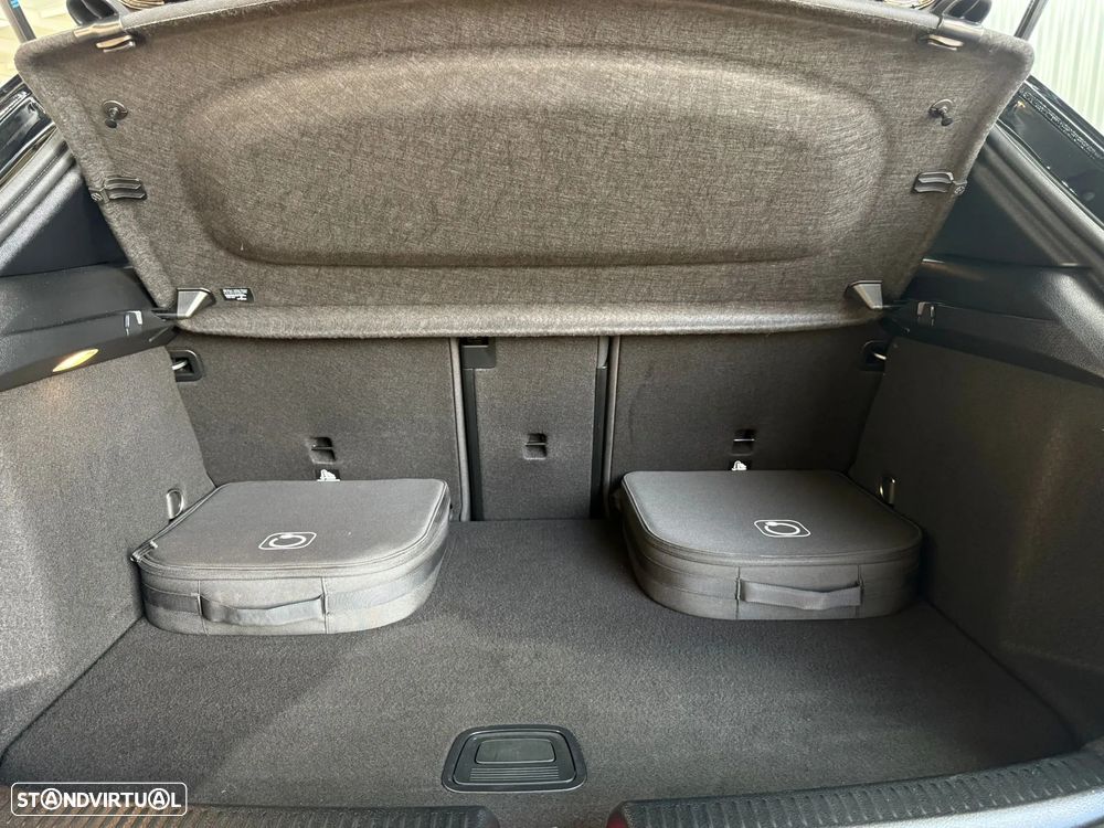 Mercedes-Benz A 250 e AMG Line - 43