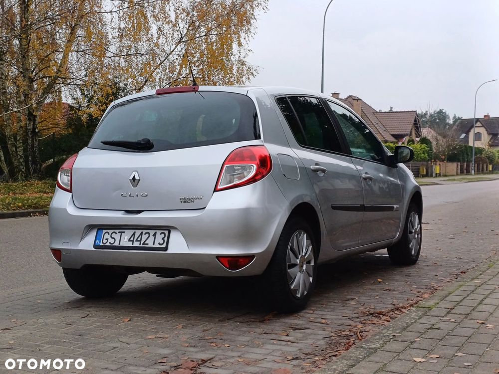 Renault Clio 1.5 dCi Alize - 13
