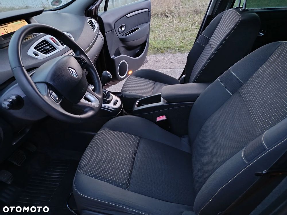 Renault Scenic 1.6 16V 110 Dynamique - 29