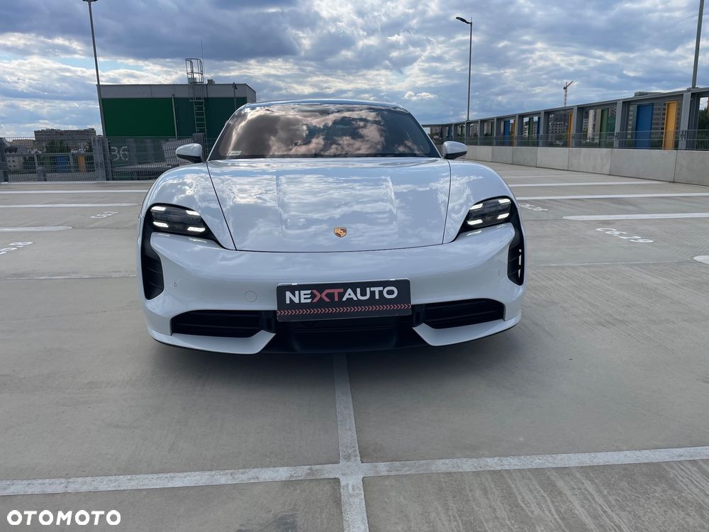 Porsche Taycan Turbo - 3