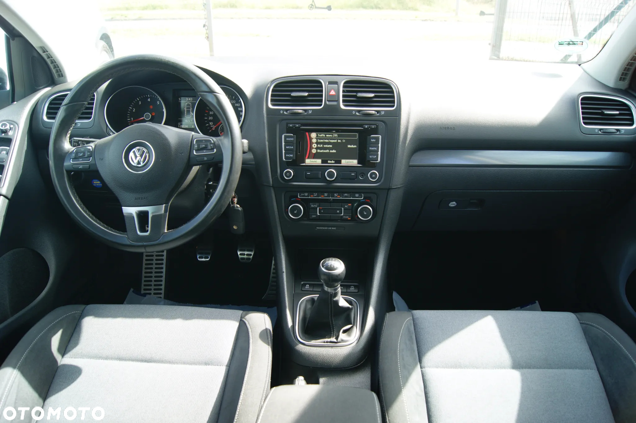 Volkswagen Golf 1.2 TSI BlueMotion Technology Style - 29