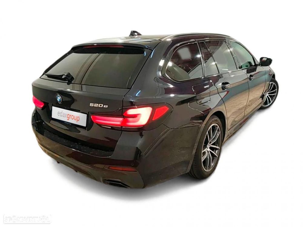 BMW 520 e Pack M — fotografia 2
