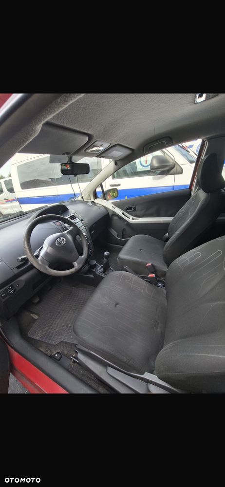 Toyota Yaris - 6