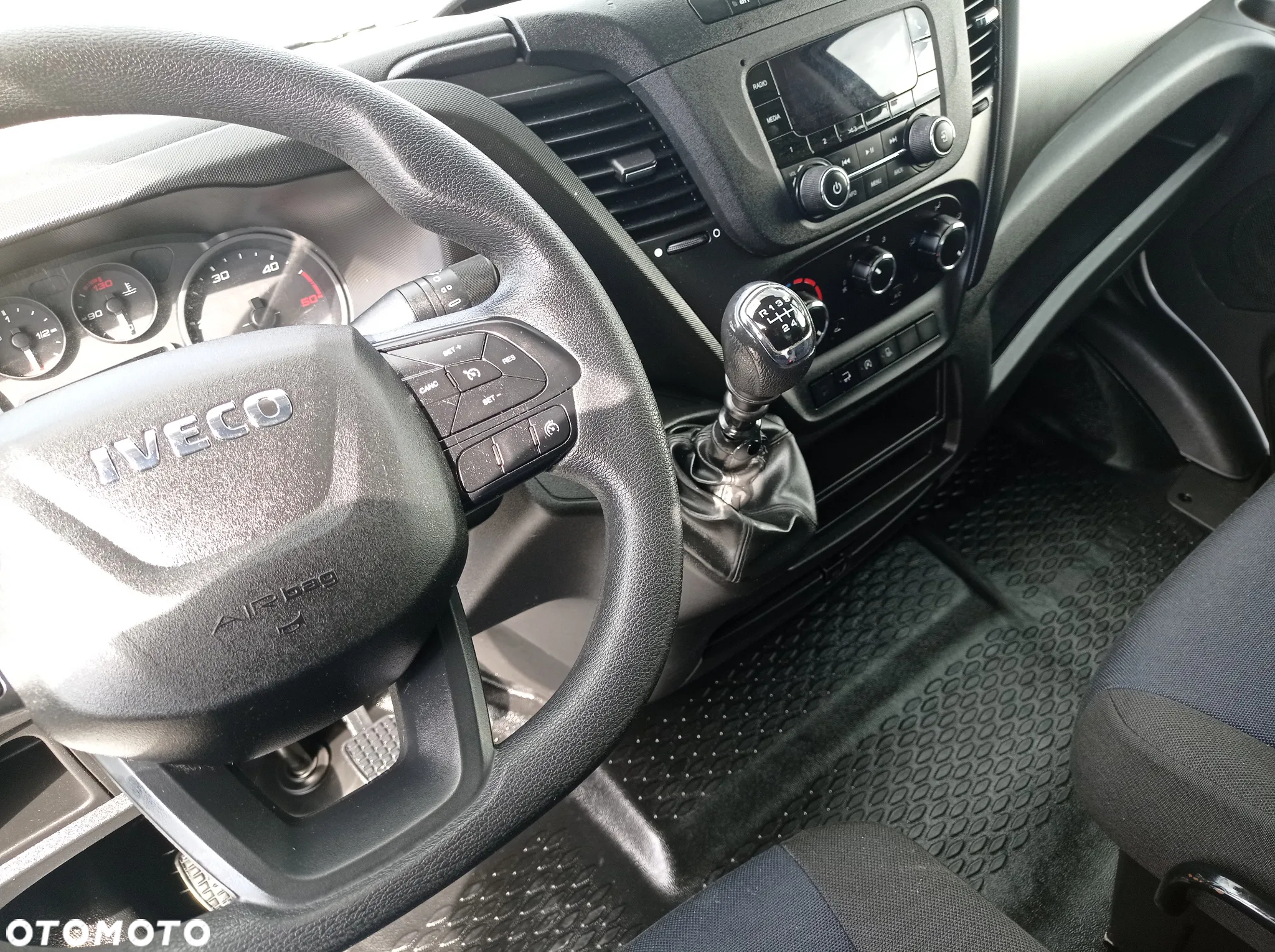 Iveco 35C14 2.3 140 KM KLIMA WINDA - 8