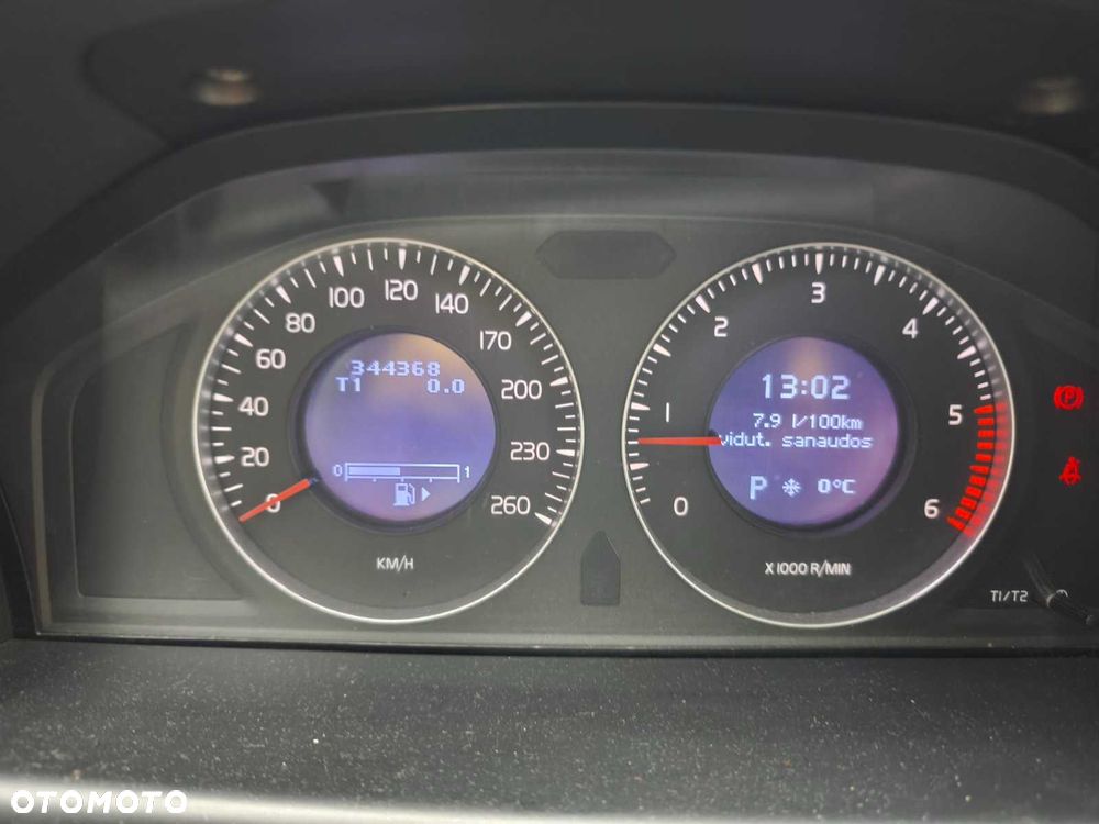 Volvo V70 - 3