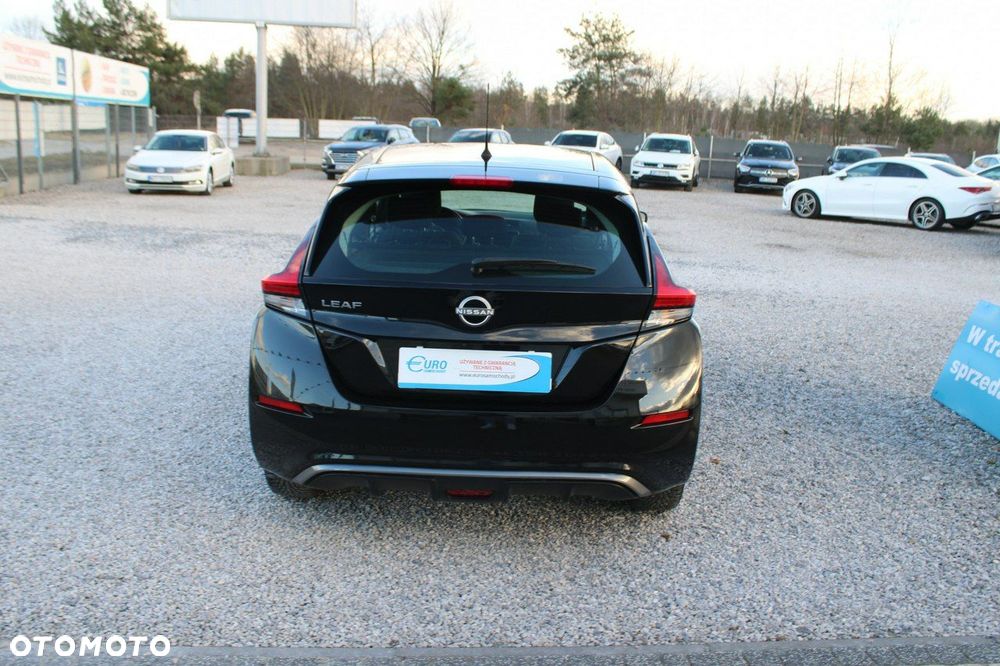 Nissan Leaf - 7