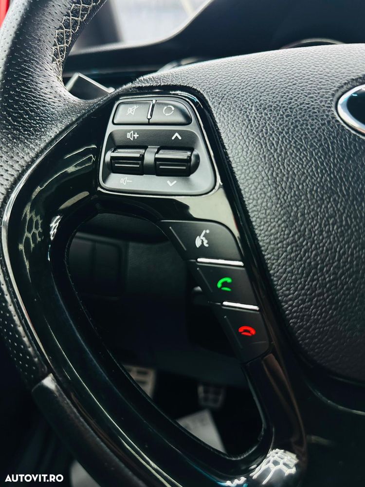 Kia Ceed 1.6 CRDi Dream-Team Edition - 26