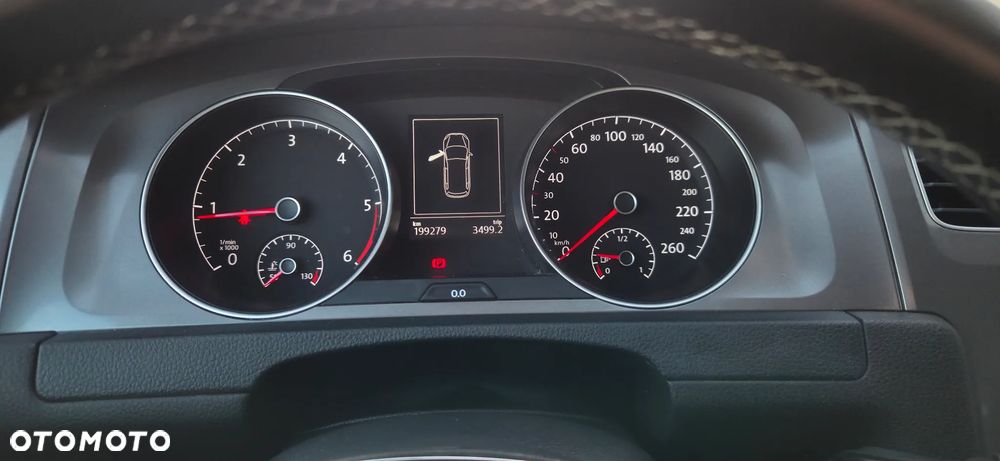 Volkswagen Golf 1.6 TDI BlueMotion Technology Comfortline - 25