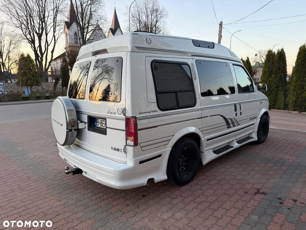 GMC Safari - 5