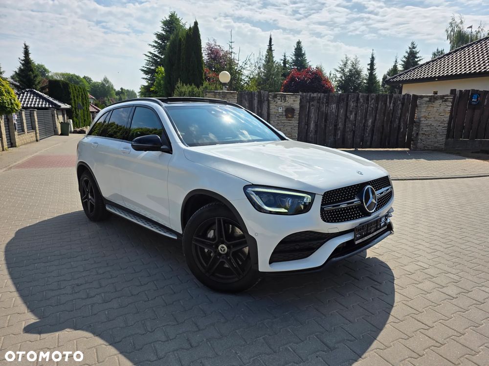 Mercedes-Benz GLC 200 4Matic 9G-TRONIC AMG Line - 4