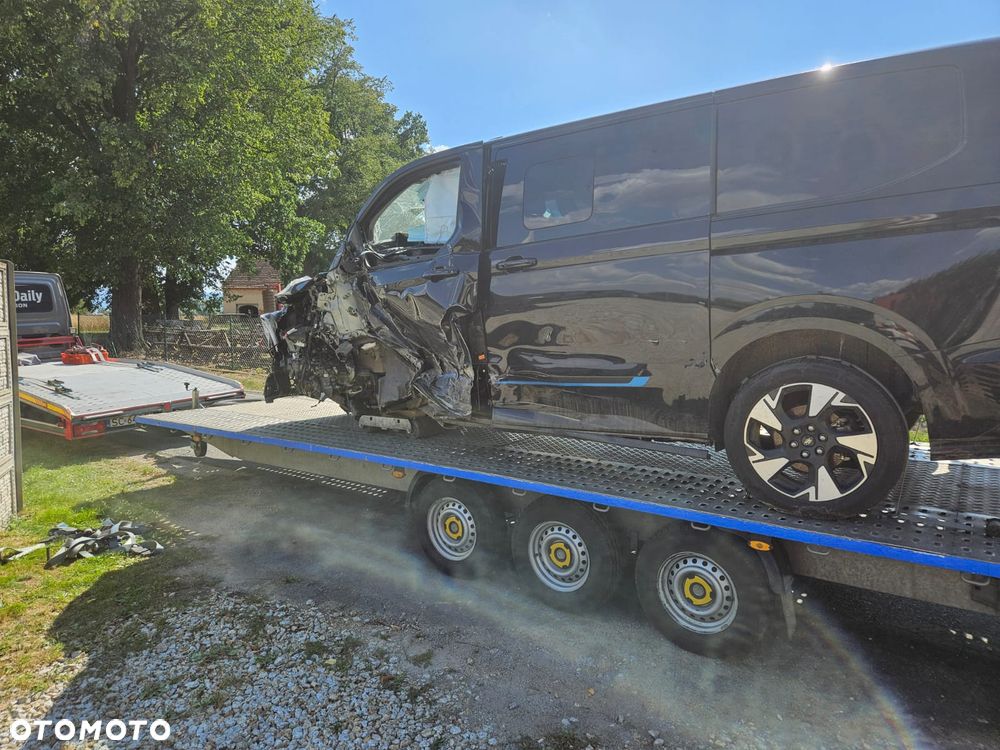 Ford Transit Custom 320 L1H1 Limited (bryg.) CVT - 7