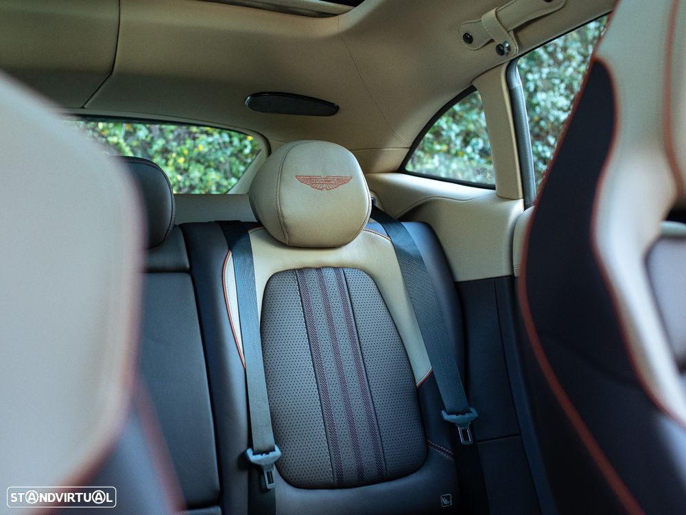 Aston Martin DBX 707 - 27