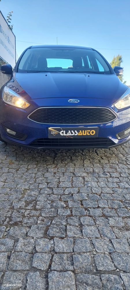 Ford Focus 1.0 EcoBoost S&S COOL&CONNECT - 4