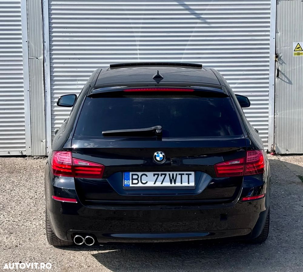BMW Seria 5 520d xDrive - 12