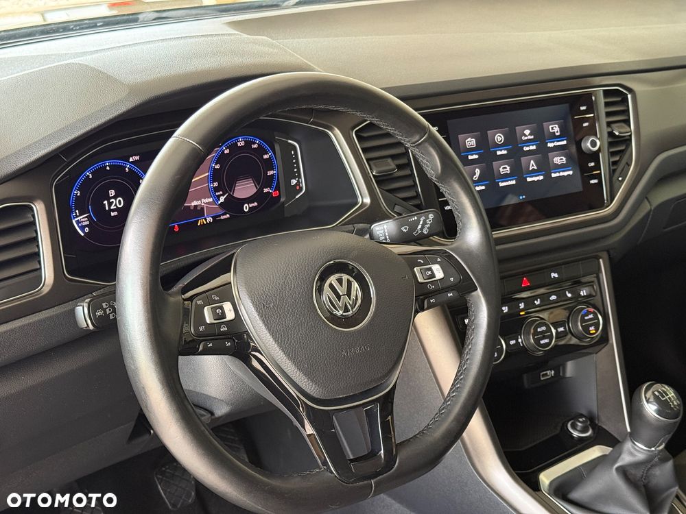 Volkswagen T-Roc 1.5 TSI ACT Premium - 25