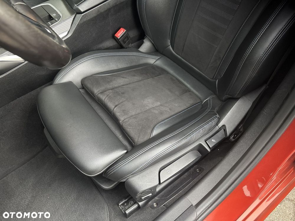 BMW Seria 3 318i - 21