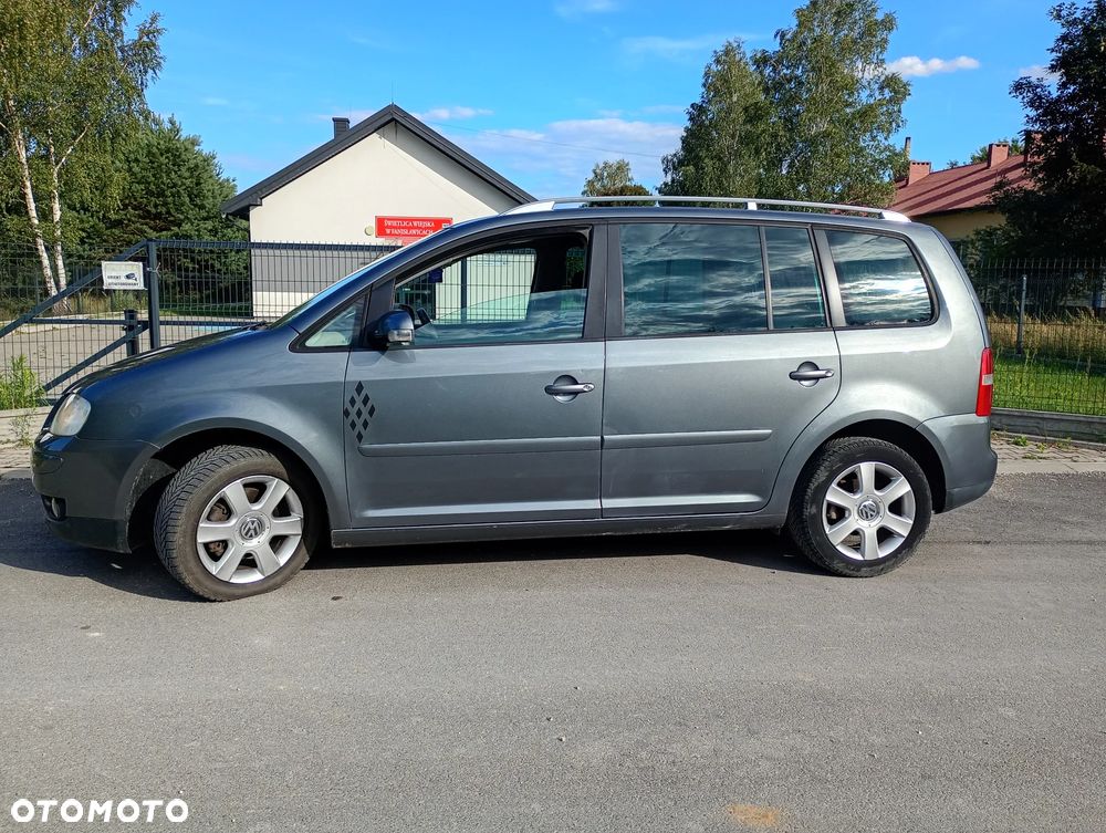 Volkswagen Touran 1.9 TDI Highline - 2