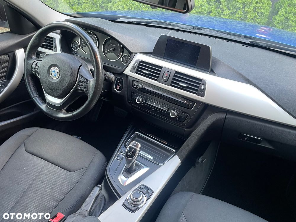 BMW Seria 3 320d Efficient Dynamics Luxury Line Purity sport - 5