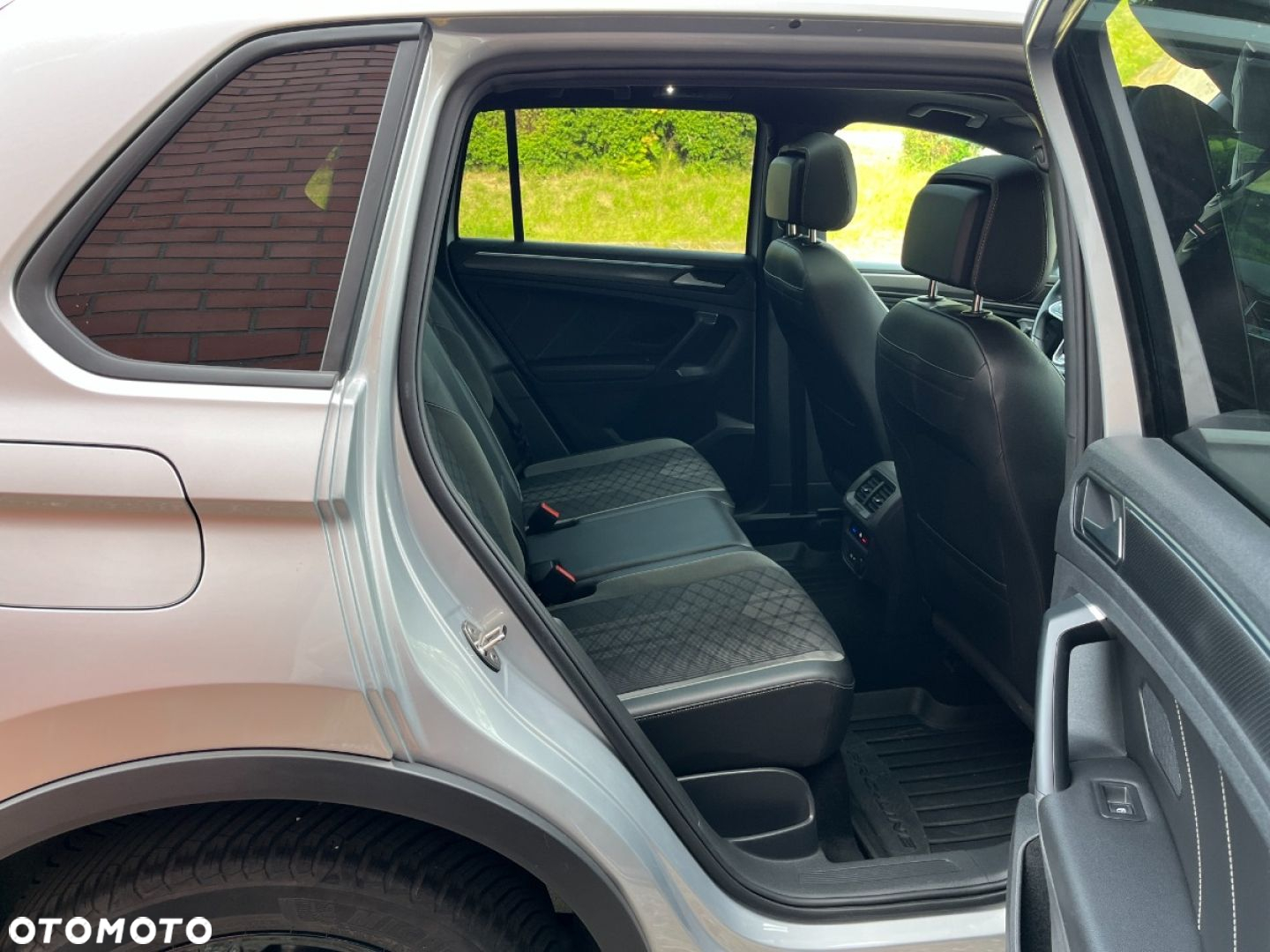 Volkswagen Tiguan 2.0 TDI SCR DSG R-Line - 30