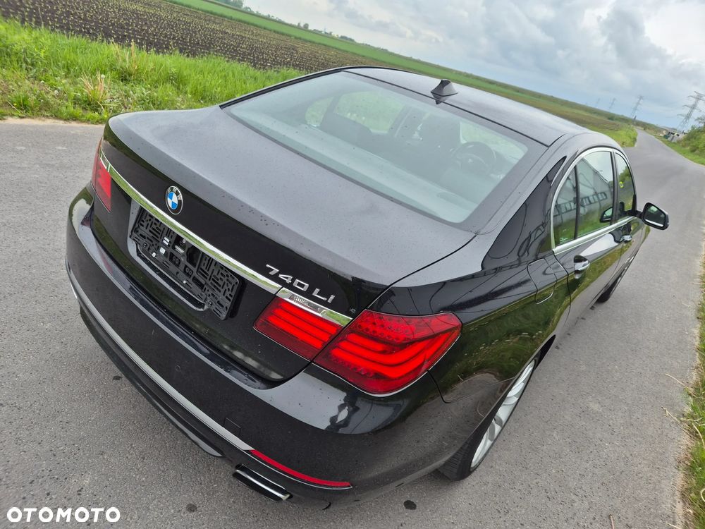 BMW Seria 7 740Li - 16