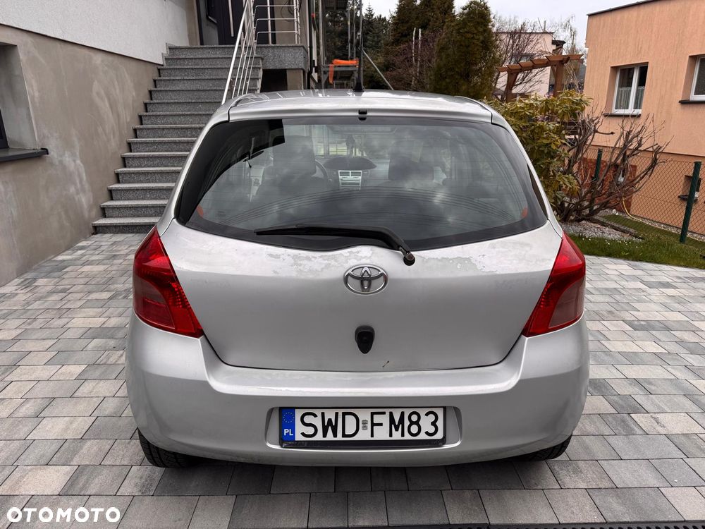 Toyota Yaris 1.3 Luna - 3