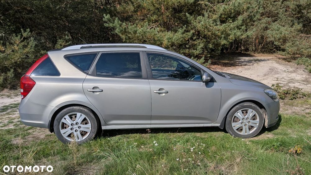 Kia Ceed - 1