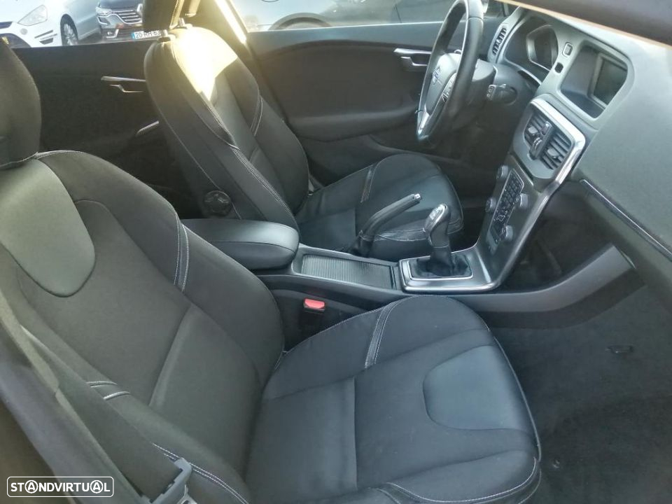 Volvo V40 2.0 D4 Summum - 32