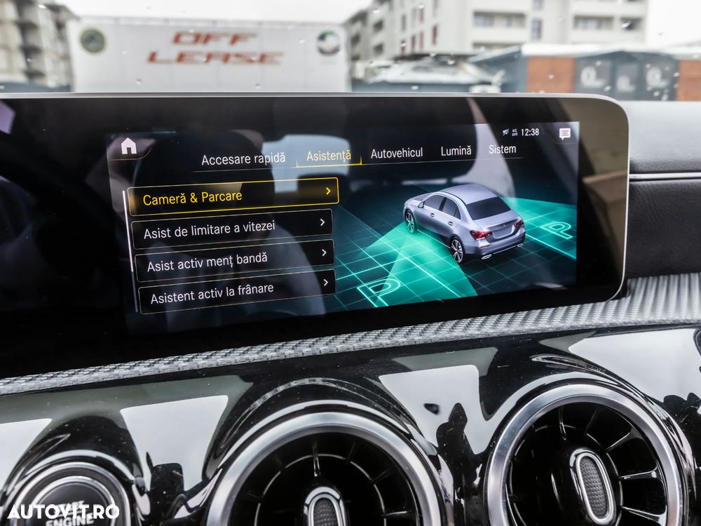 Mercedes-Benz A 180 d Sedan 7G-DCT - 24