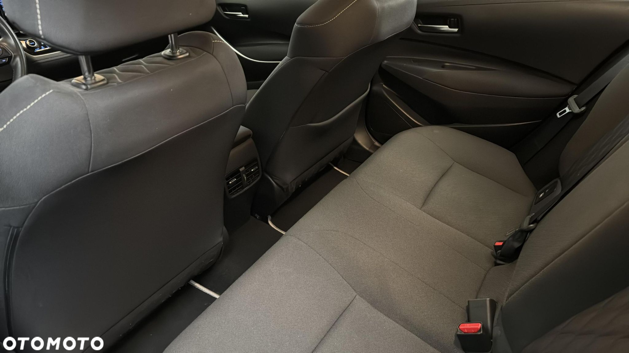 Toyota Corolla 1.8 Hybrid GPF Active - 12