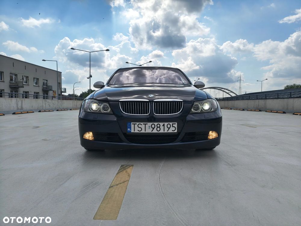 BMW Seria 3 330xi - 4