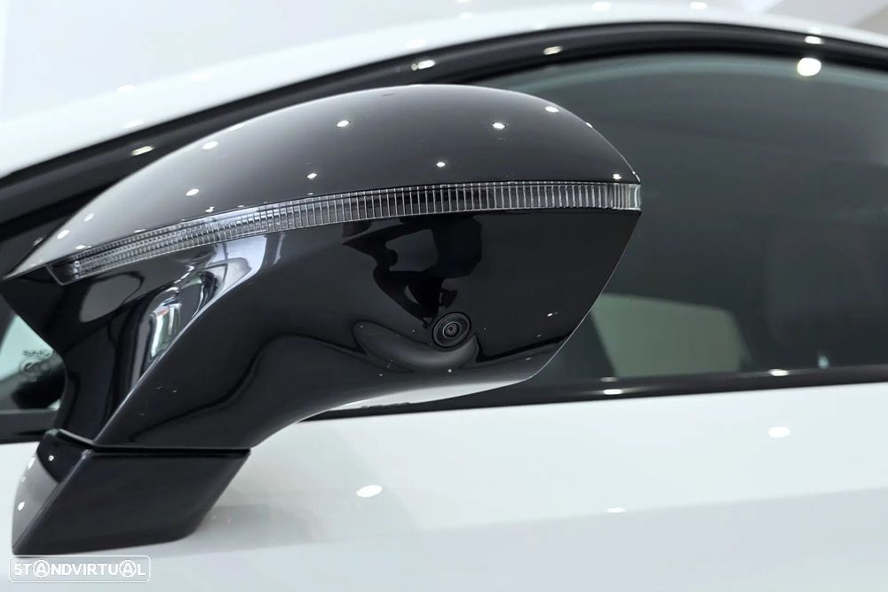 MG MG4 64 kWh Luxury - 29