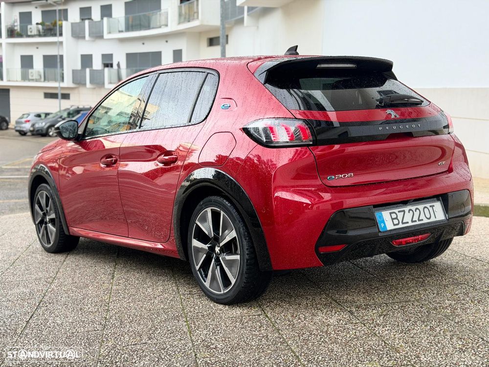 Peugeot e-208 GT - 14