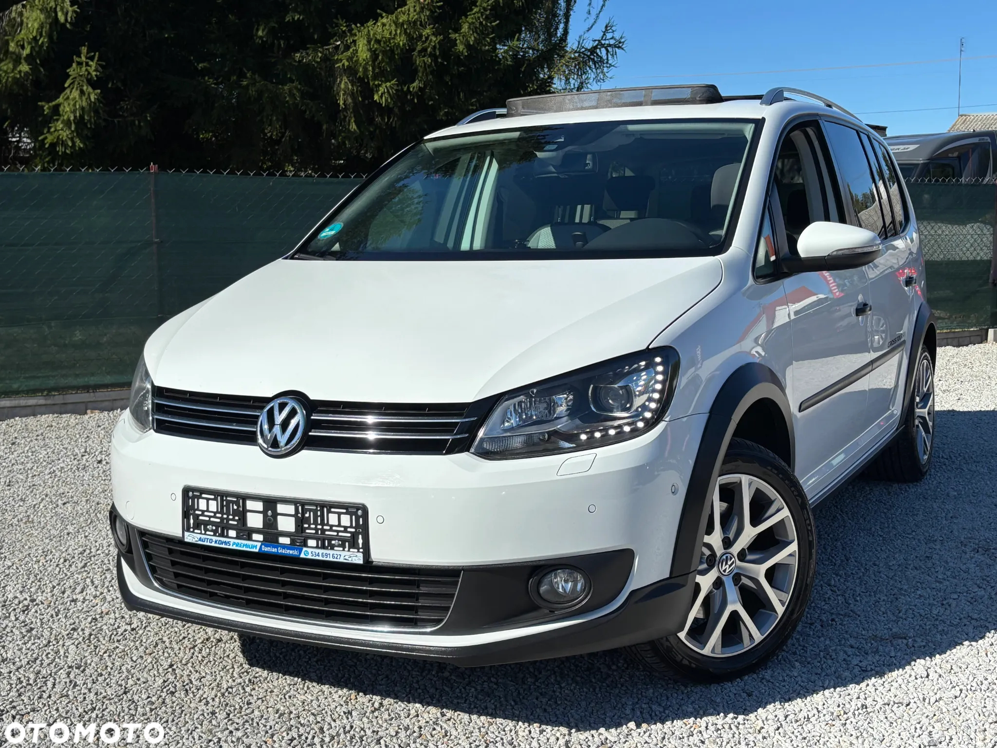 Volkswagen Touran 2.0 TDI DPF DSG Cross - 2
