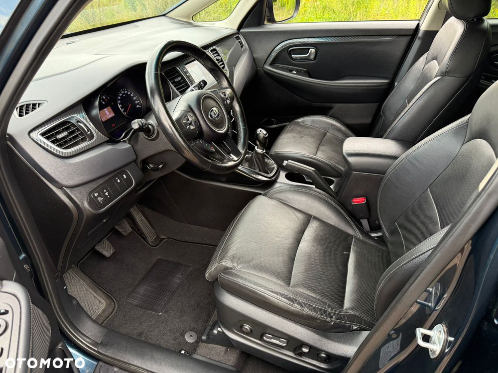 Kia Carens 1.7 CRDi M 7os - 6