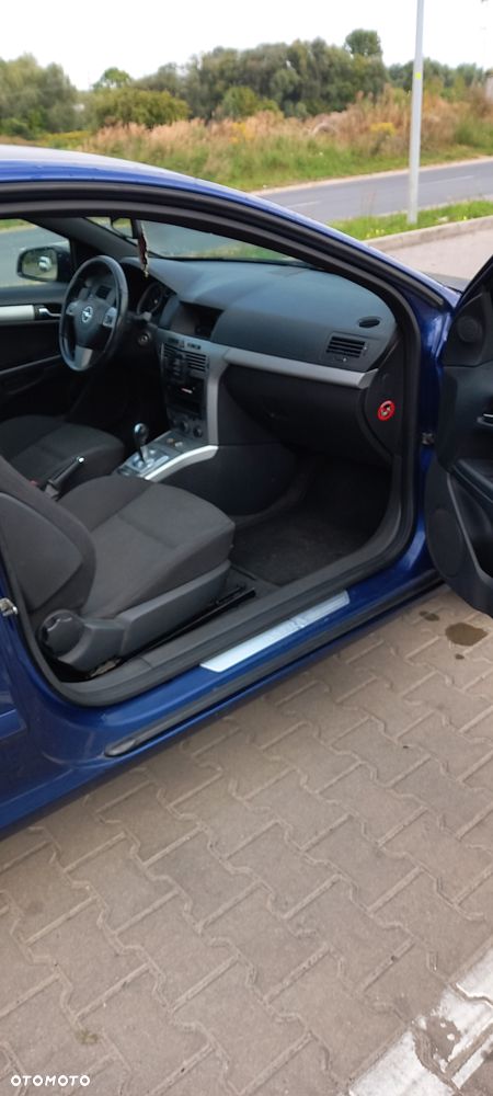Opel Astra III GTC 1.6 Sport Easytronic - 9