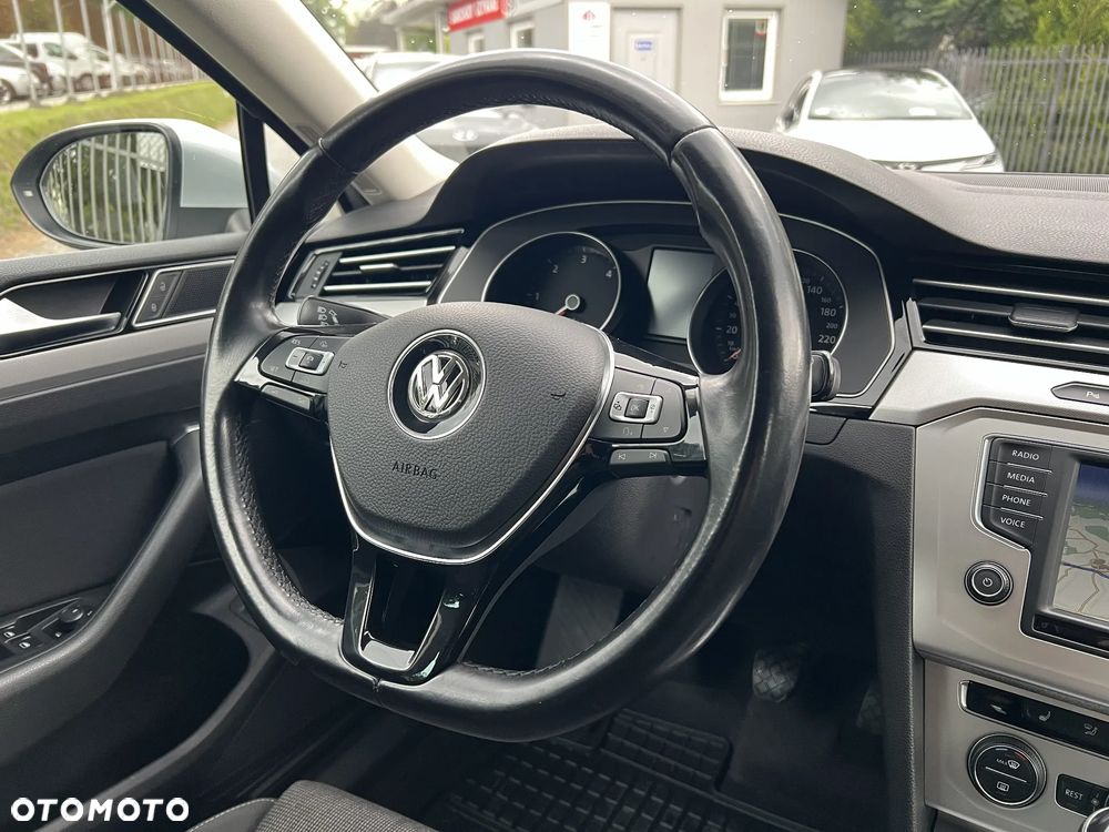 Volkswagen Passat 2.0 TDI BMT Comfortline - 8