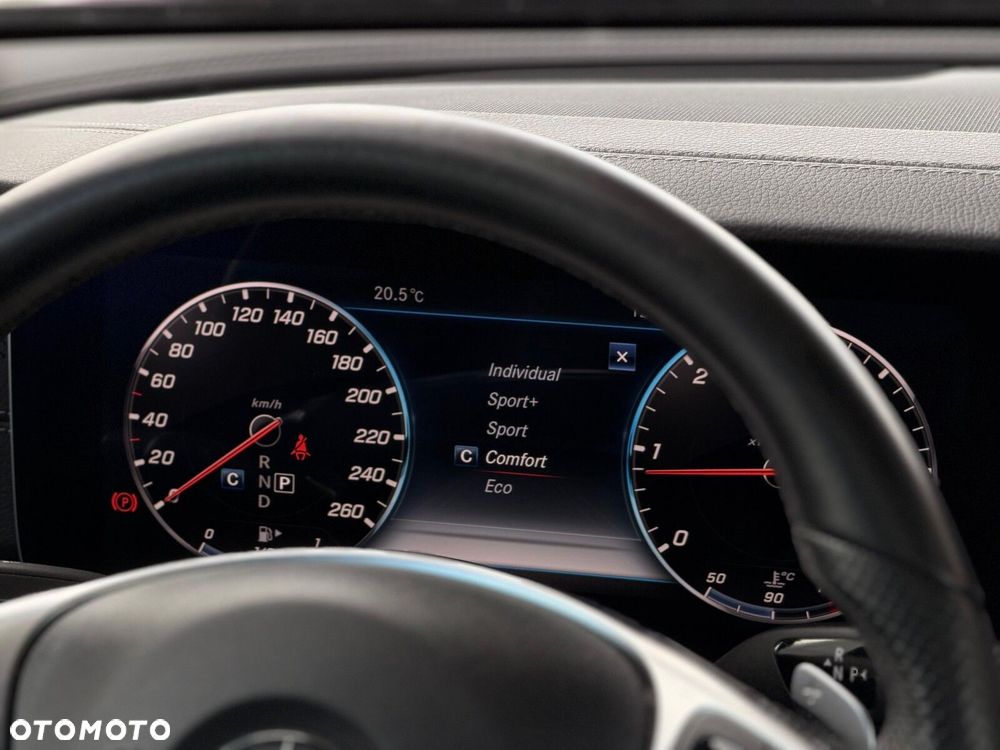 Mercedes-Benz Klasa E 220 d 4-Matic AMG/Avantgarde - 39