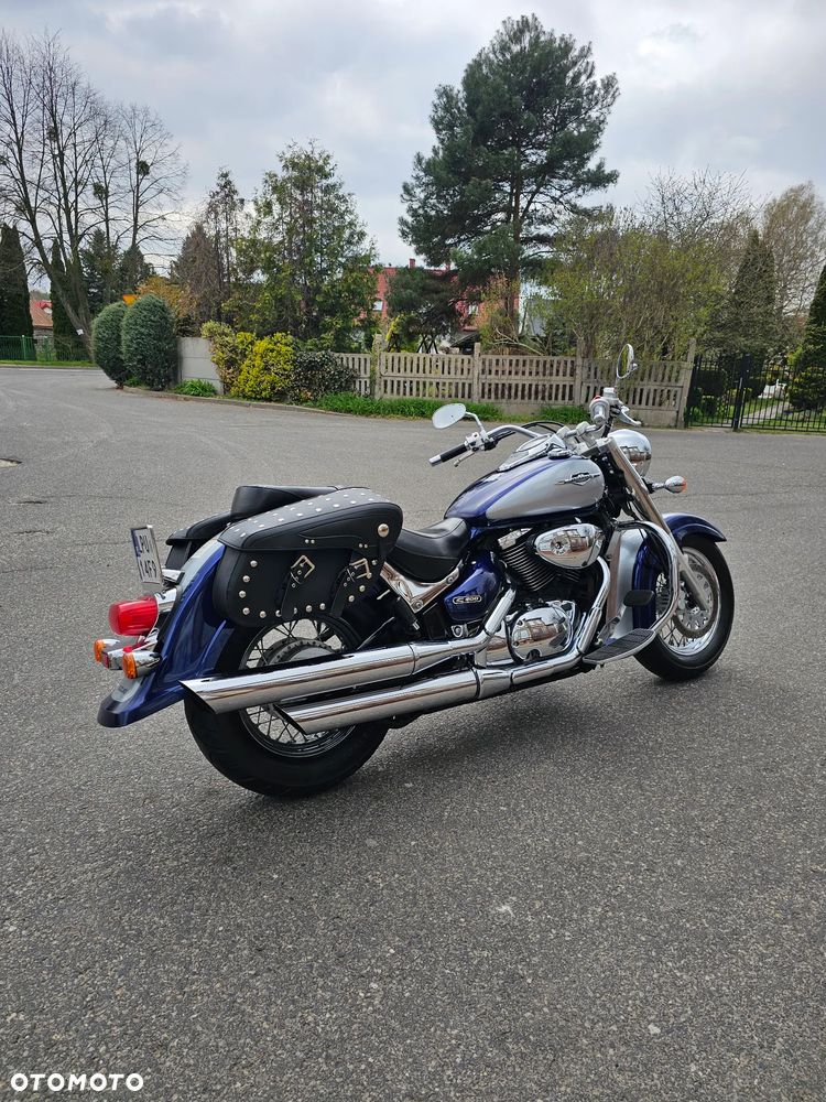 Suzuki Intruder - 3